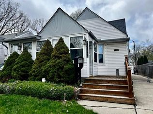 1122 S Wilson Ave, Royal Oak, MI 48067
