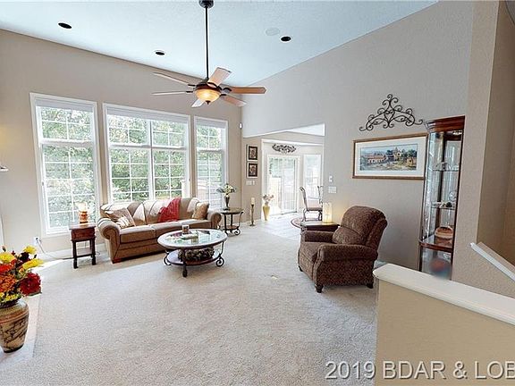 4th image of 92 Southshore Ct