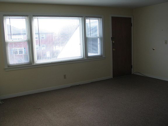 3rd image of 145 Belmont Ave #4
