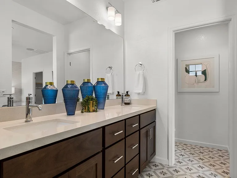 Spacious Townhomes in Provence at Natomas — Photo 95