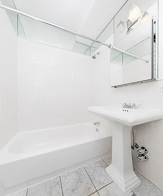 Rented by Voro New York | media 23