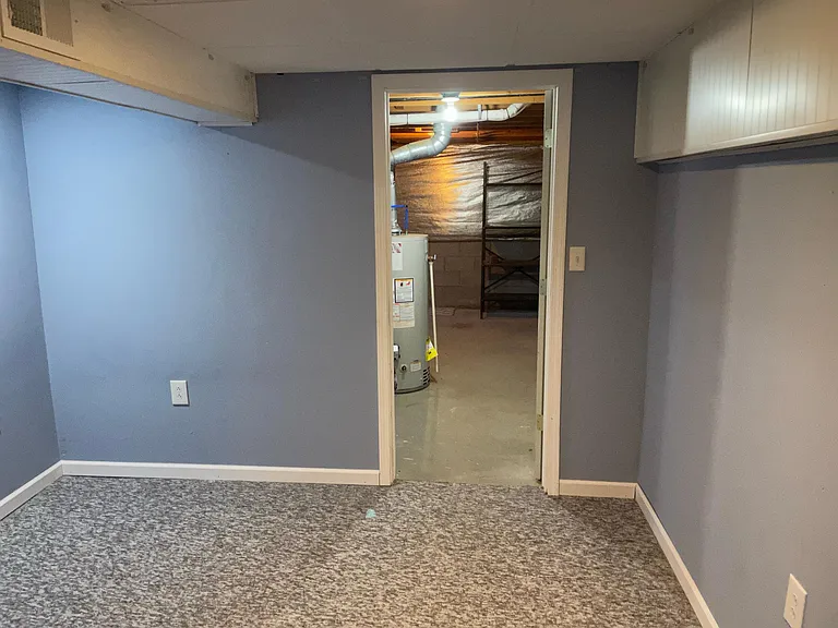 Bay Heights Cir — Photo 16
