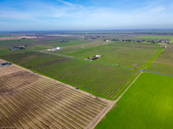 2552 W Peltier Rd, Lodi, CA 95242
