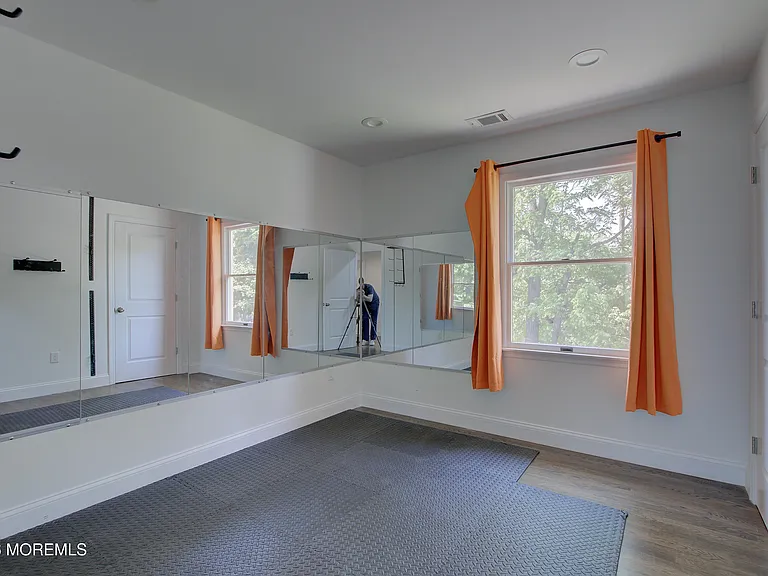 220 Branch Ave — Photo 31