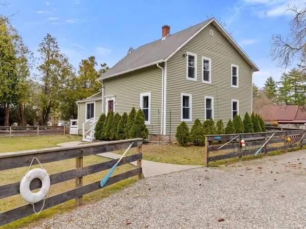 421 Front St, Marion, MA 02738