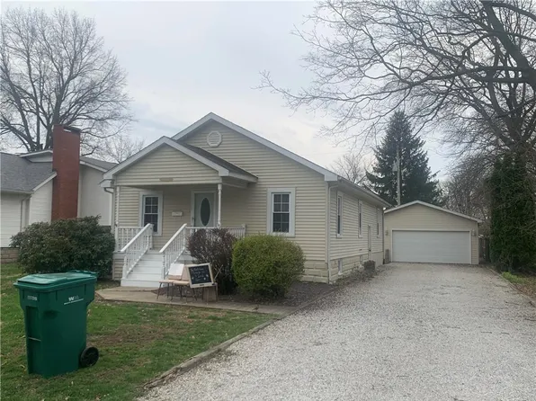 1310 W Franklin St, Taylorville, IL 62568