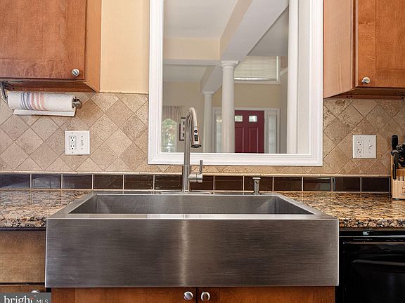 4th image of 7809 Reston Ln
