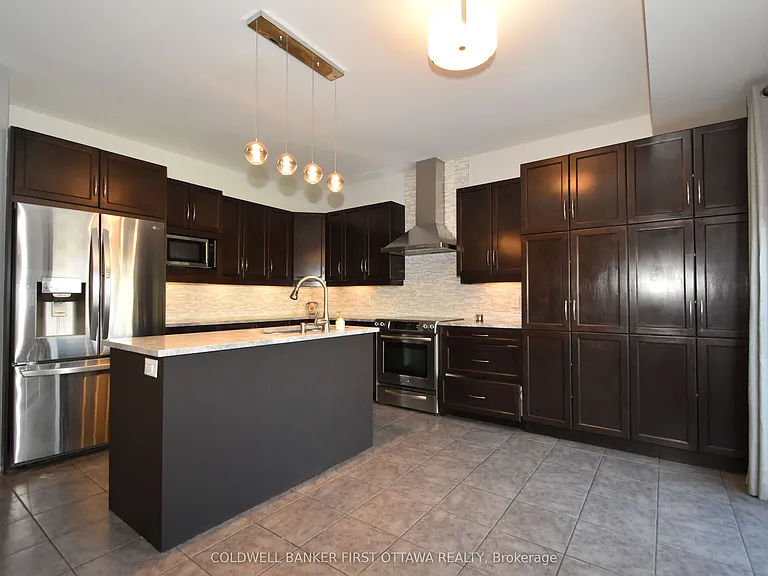 413 Blackleaf Dr — Photo 7