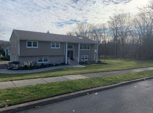 3 Halsey Rd, Wayne, NJ 07470