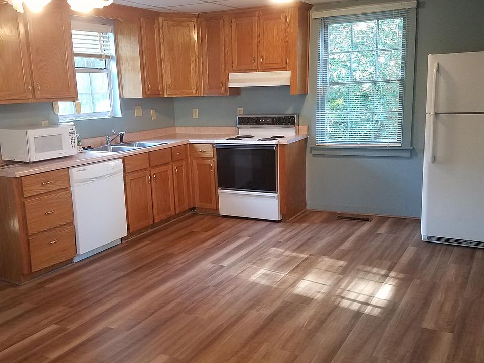 2nd image of 3180 Ingleside Ave #A