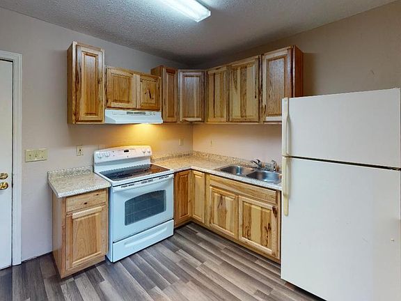 5th image of 114 Elden St #B