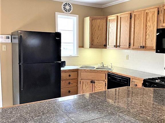 4th image of 17 Brentwood Ln