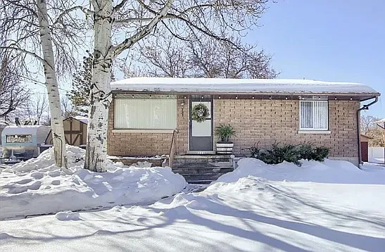 4 bed, 1100 sqft, $1,800 — Photo 1