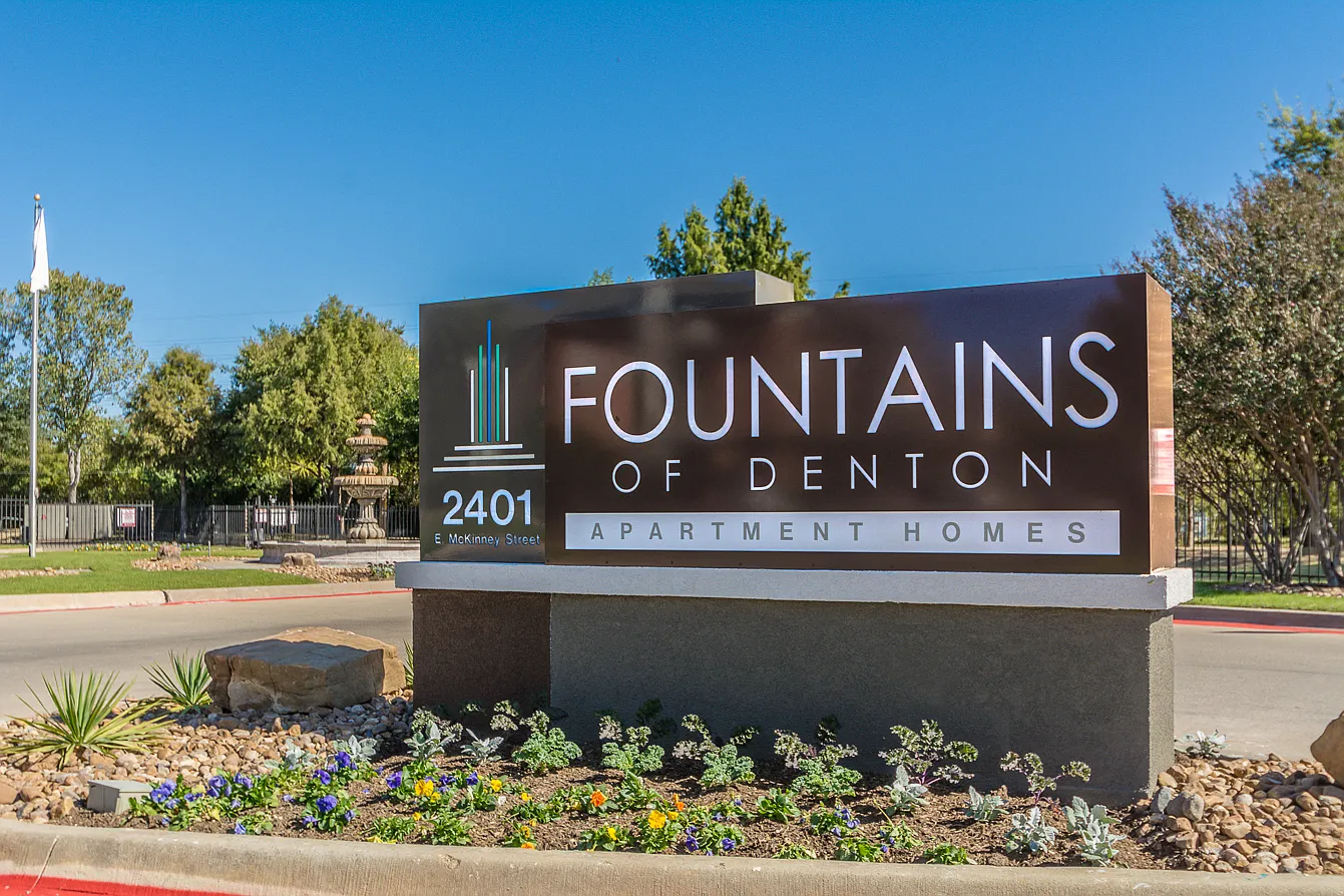 Fountains of Denton — Photo 1