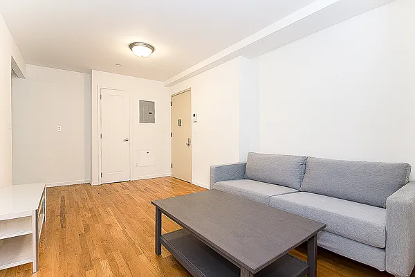 Rented by Akam Sales and Brokerage | media 27