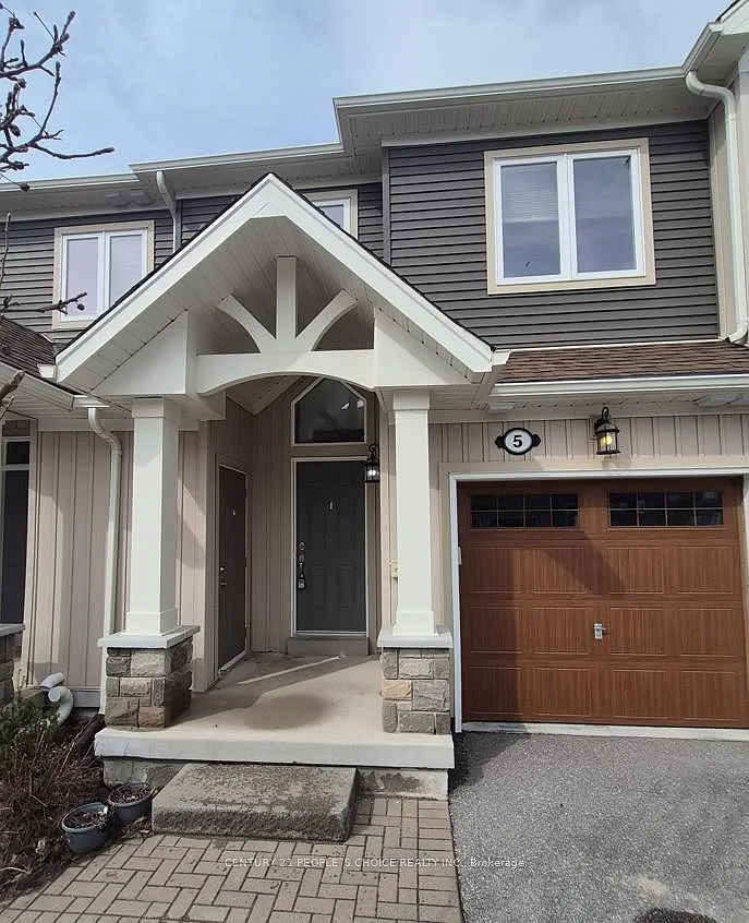 3 bed, $2,550 — Photo 1