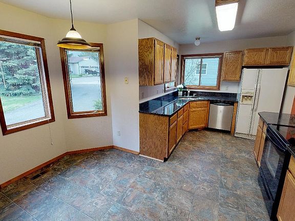 Kitchen & Breakfast Nook
