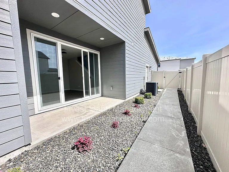 373 N Stone Canyon Ln — Photo 30