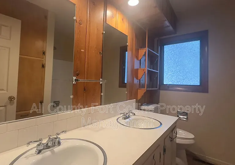 1401 Skyline Dr — Photo 4
