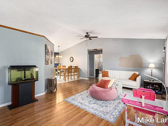 4th image of 1500 Serenity Valley Dr NE