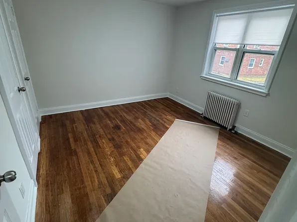 224-01 69th Ave, Oakland Gardens, NY 11364