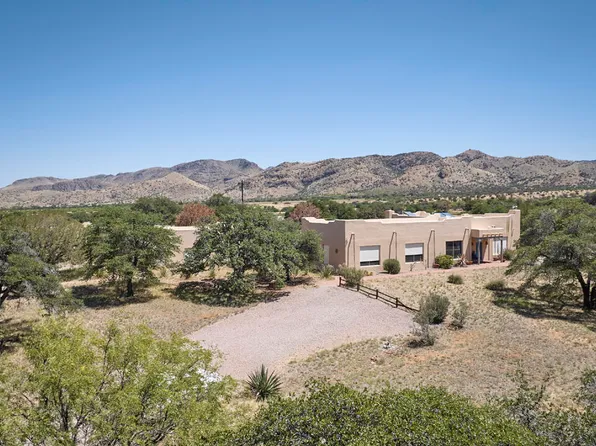 14075 S Sunglow Rd, Pearce, AZ 85625