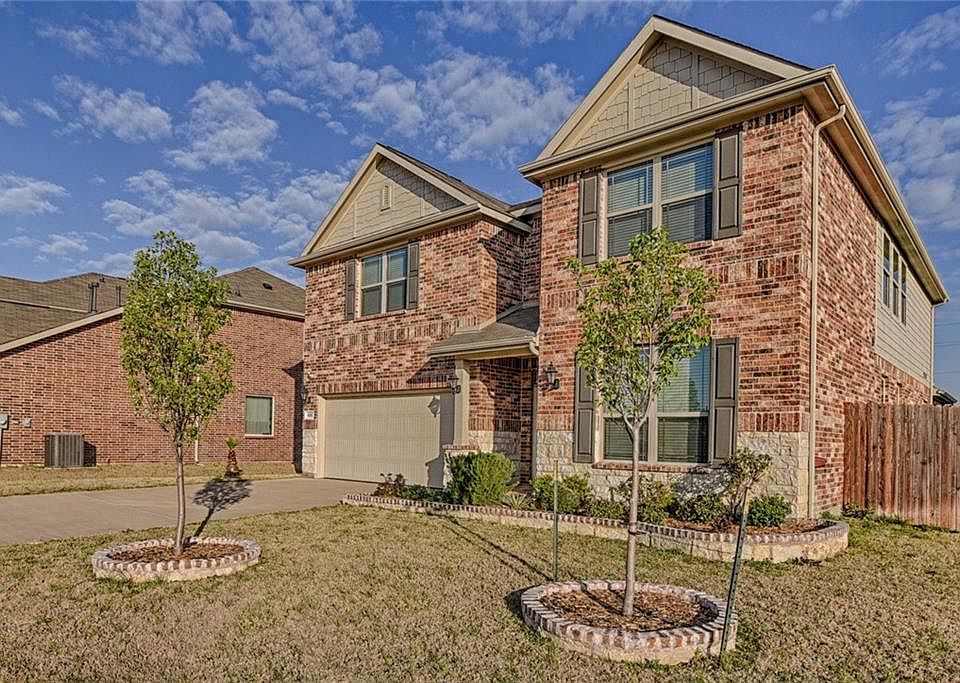 1st image of 405 Peach Ln