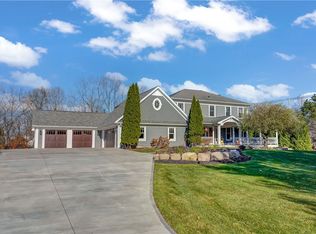 824 Garnsey Rd, Fairport, NY 14450