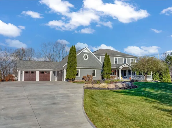 824 Garnsey Rd, Fairport, NY 14450