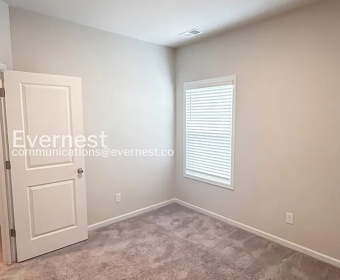141 Culver St — Photo 12