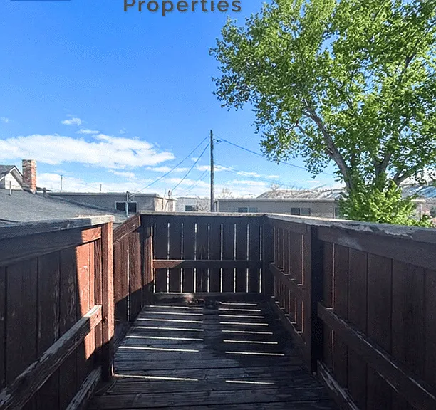 Main 819 S — Photo 27