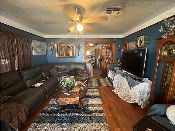 4th image of 436 Avenue D
