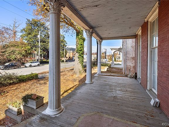 4th image of 115-117 S Market St