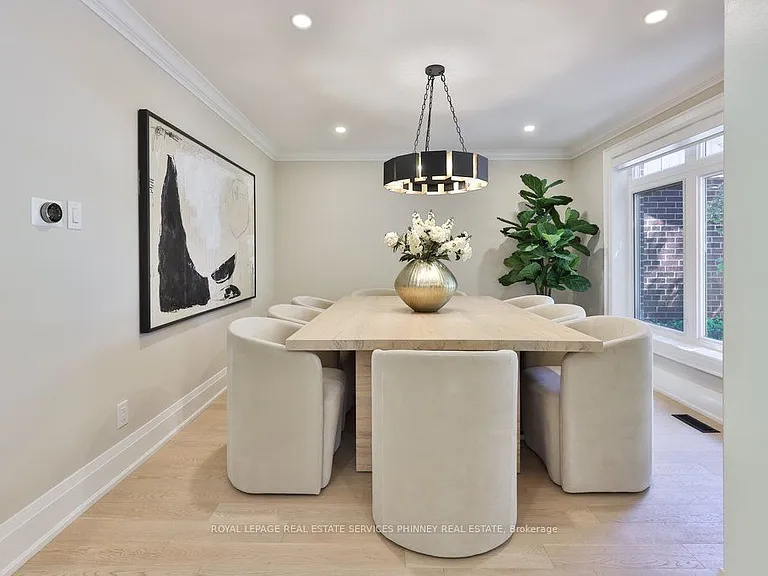 1638 Ruscombe Close — Photo 8