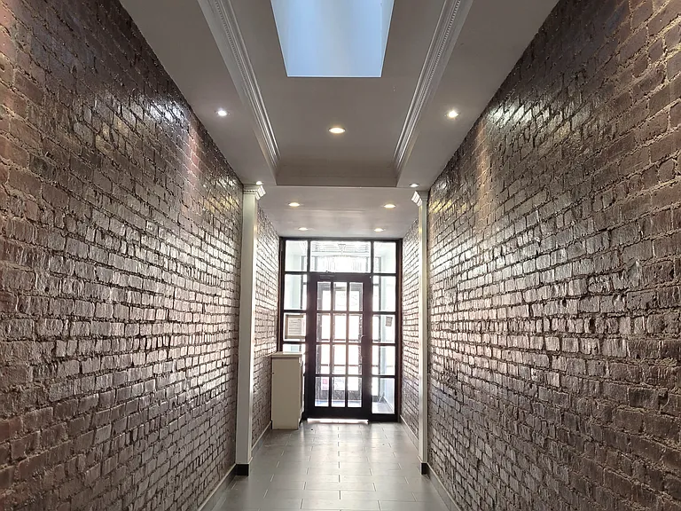 3149 Broadway #14 — Photo 17