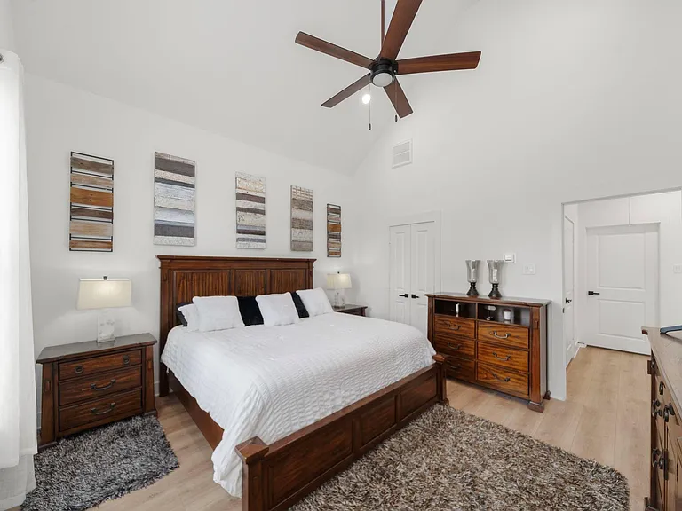 1503 Evelyn St — Photo 14