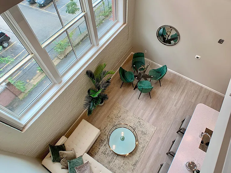 Chatham Lofts — Photo 7