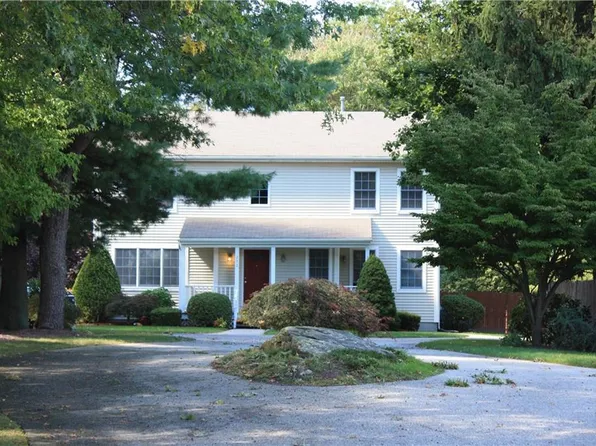 252 Gentian Ave, North Providence, RI 02908