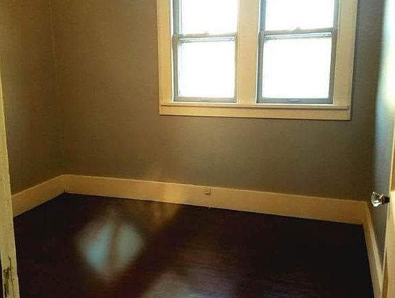 3rd image of 108 N 4th St
