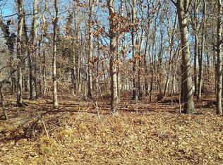 1000 Wells Rd, Laurel, NY 11948