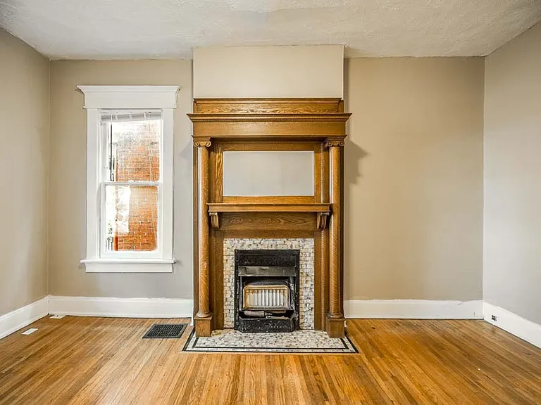 227-229 Wilber Ave — Photo 26
