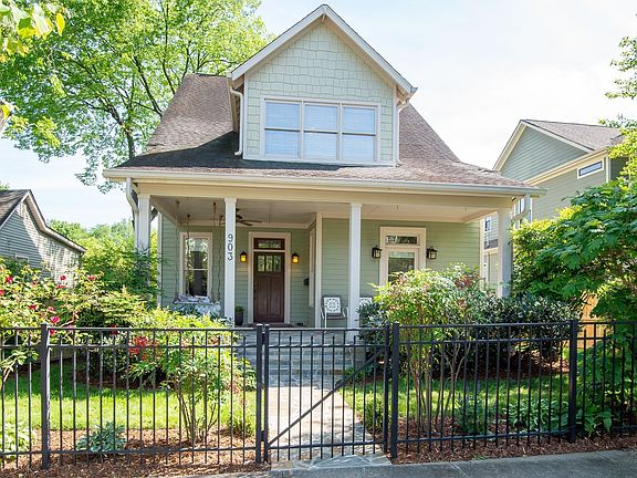 2nd image of 903 Montrose Ave