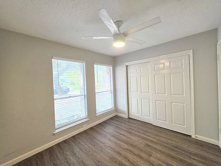 11643 Creston St — Photo 22