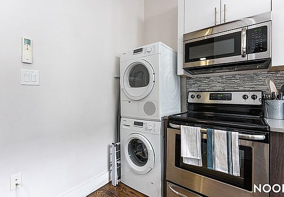 3rd image of 42 Palmetto St APT 4B