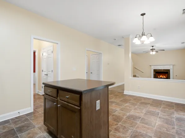 2840 Antiquate Ct, Snellville, GA 30039