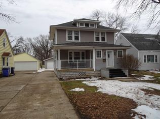 1121 10th St, Sheldon, IA 51201