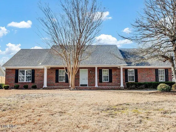 5200 Woods Edge Road, Wilmington, NC 28409