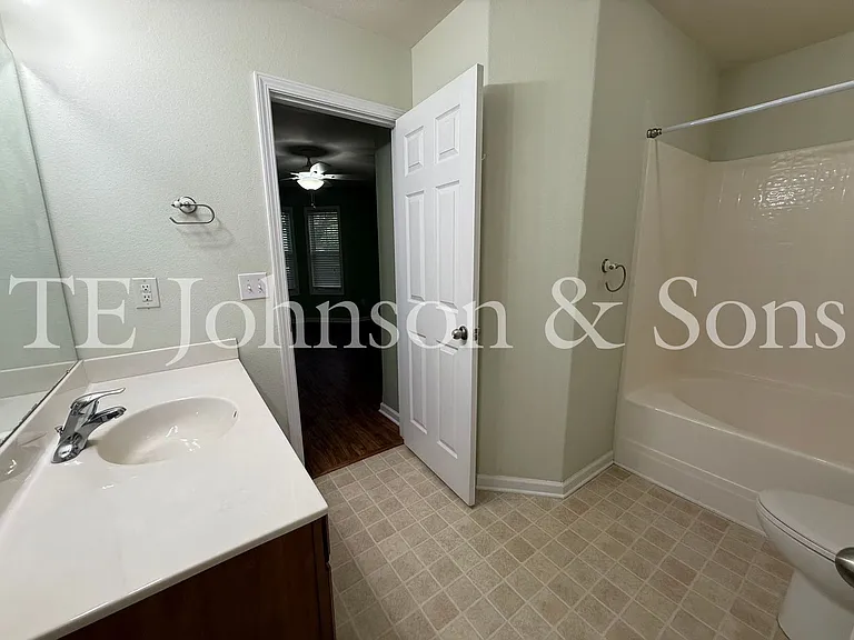 108 Greenway St — Photo 21