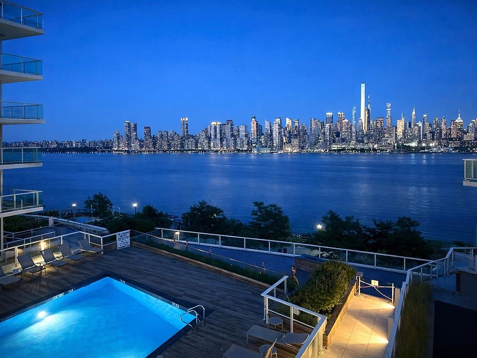 1st image of 800 Avenue At Port Imperial Unit 517
