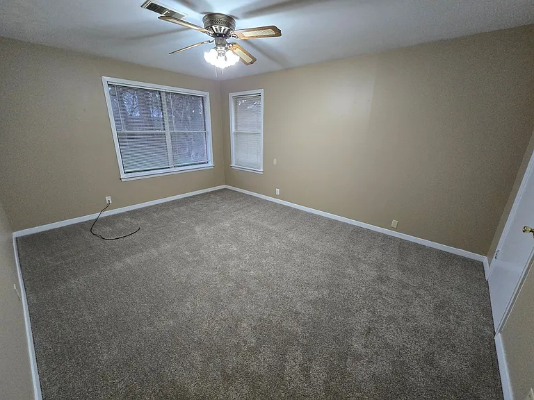 107 Helena St — Photo 16